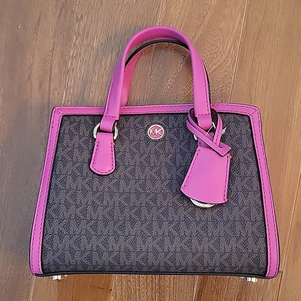 NWT Michael Kors Chantal Signature Logo Extra‎ Small Crossbody Bag Purse Pink - Picture 2 of 10
